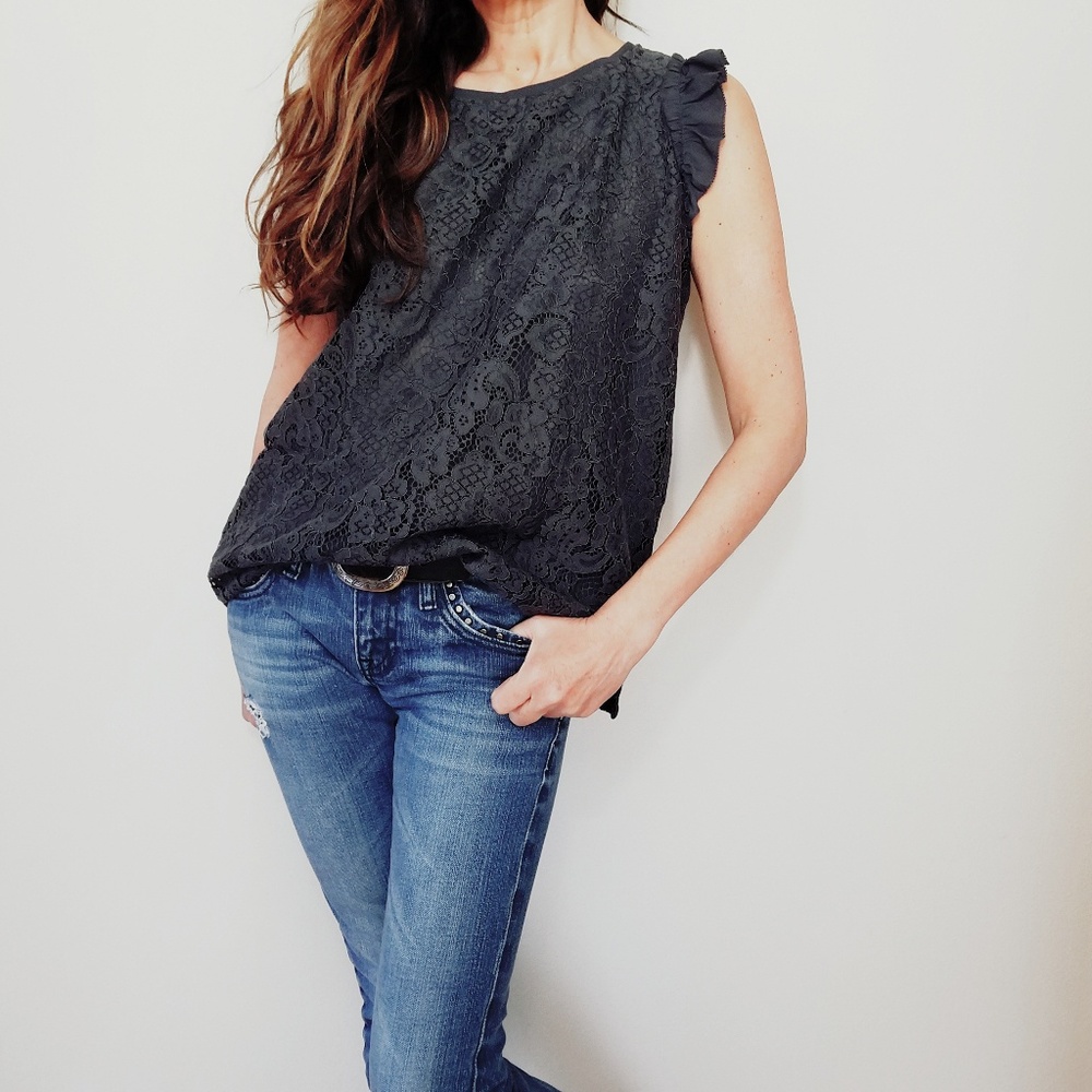 NWT LOFT Lace Top Size Medium